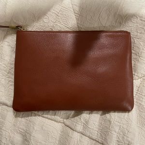 Madewell - The leather pouch clutch NWOT